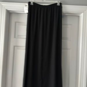Adrianna Papell long black skirt, Size 10 polyester